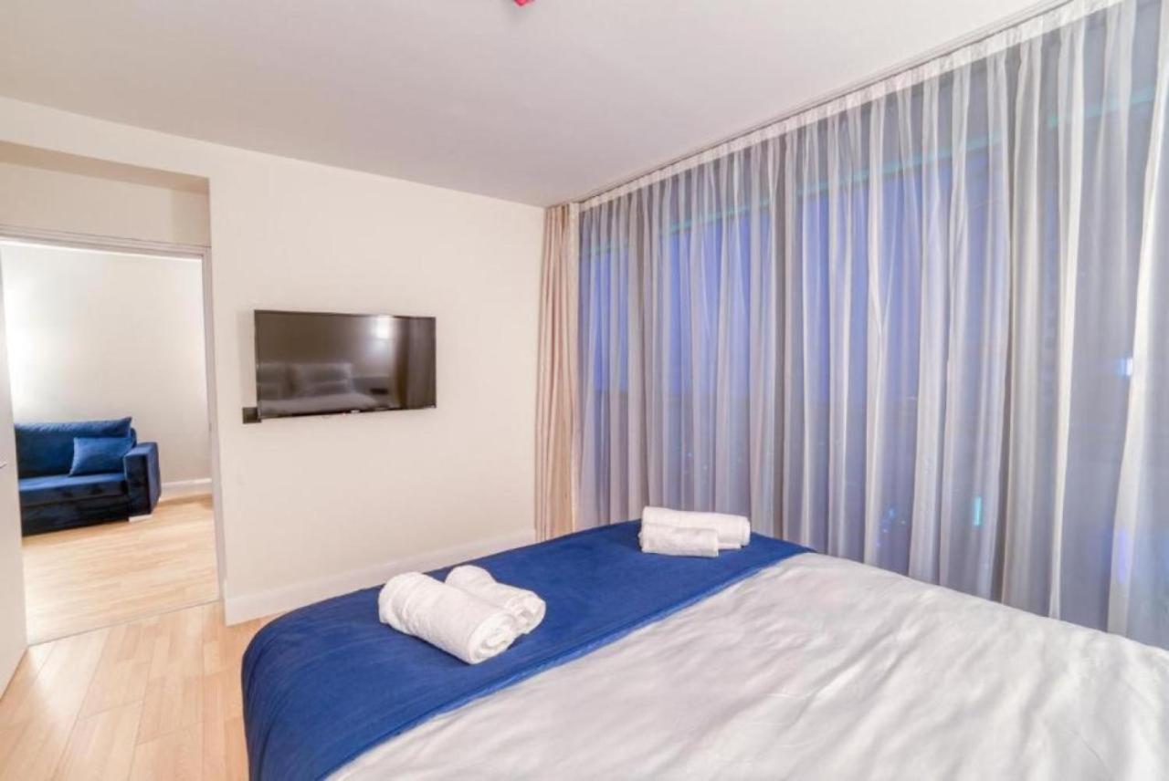 Lux Apartaments 巴统 外观 照片
