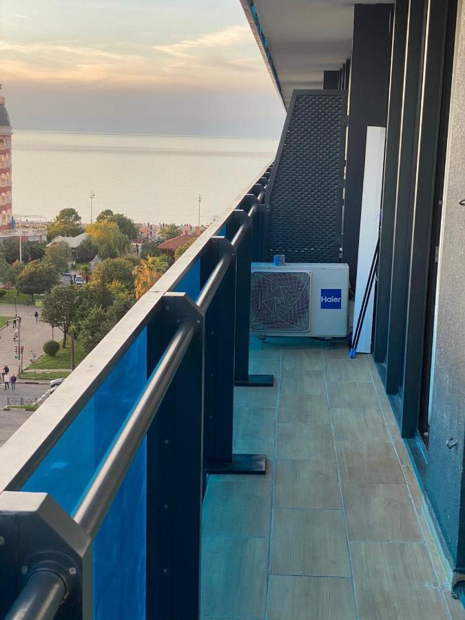 Lux Apartaments 巴统 客房 照片