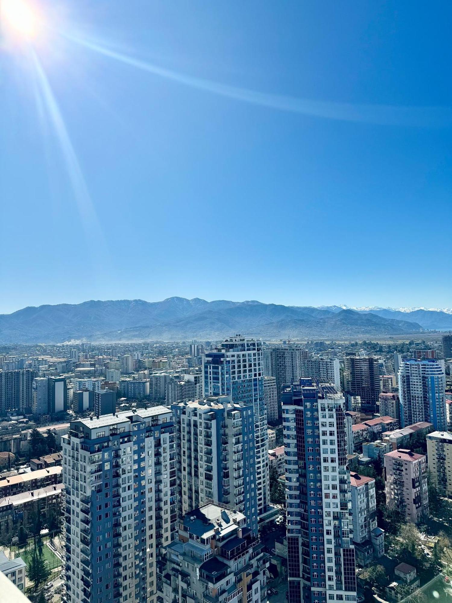 Lux Apartaments 巴统 外观 照片